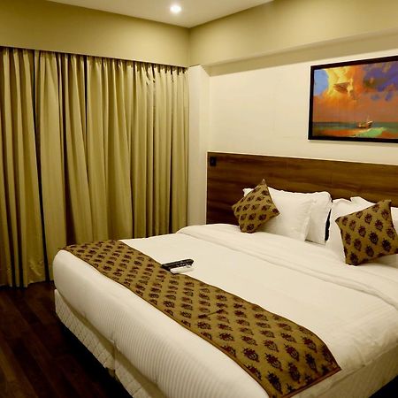Hotel Mumbai House Andheri East, Bombay Extérieur photo